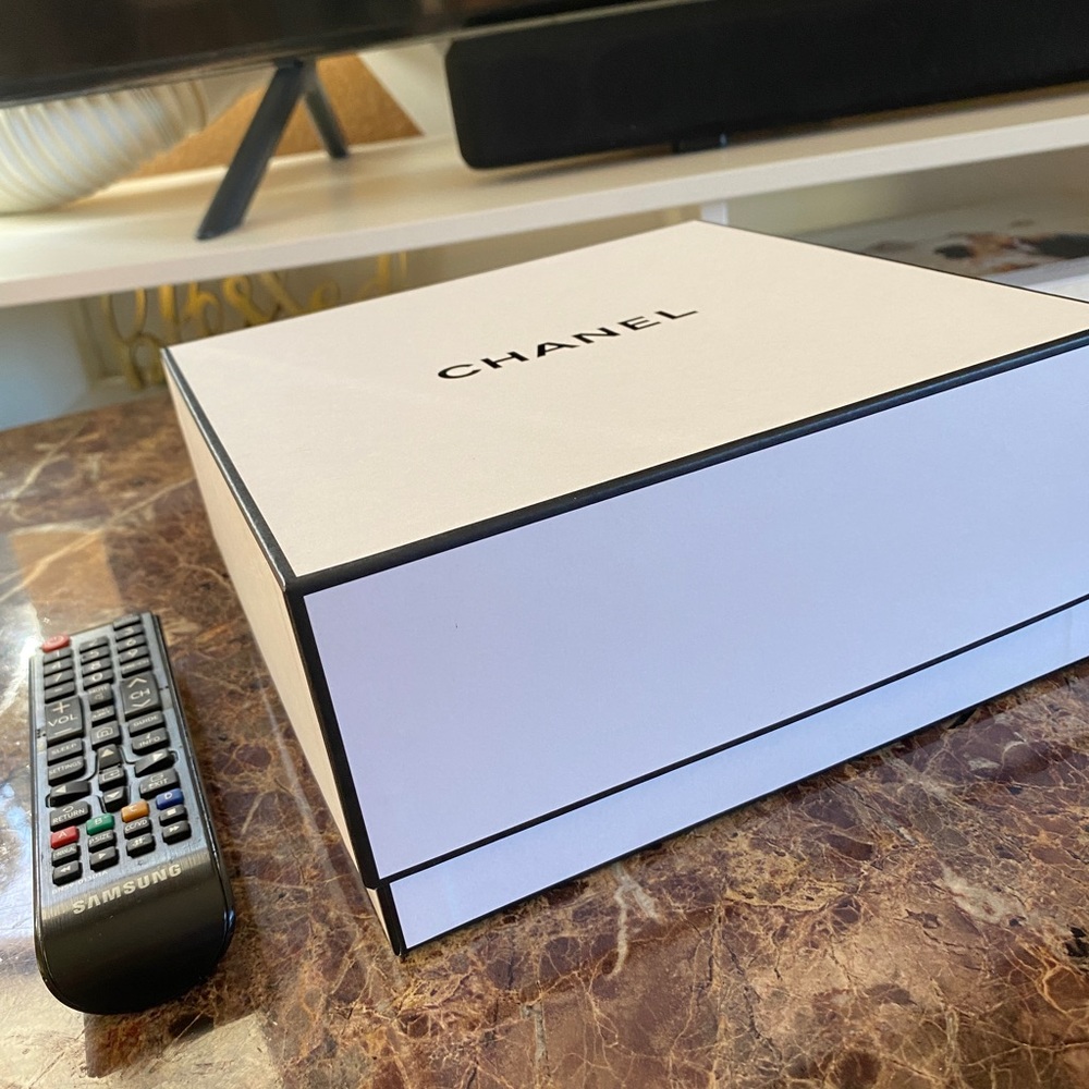 Chanel Box - Picture 5 of 10